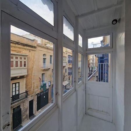 No 60, 2Nd Floor, Centrally Located, Fully Equipped Studio Apt Il-Furjana Extérieur photo